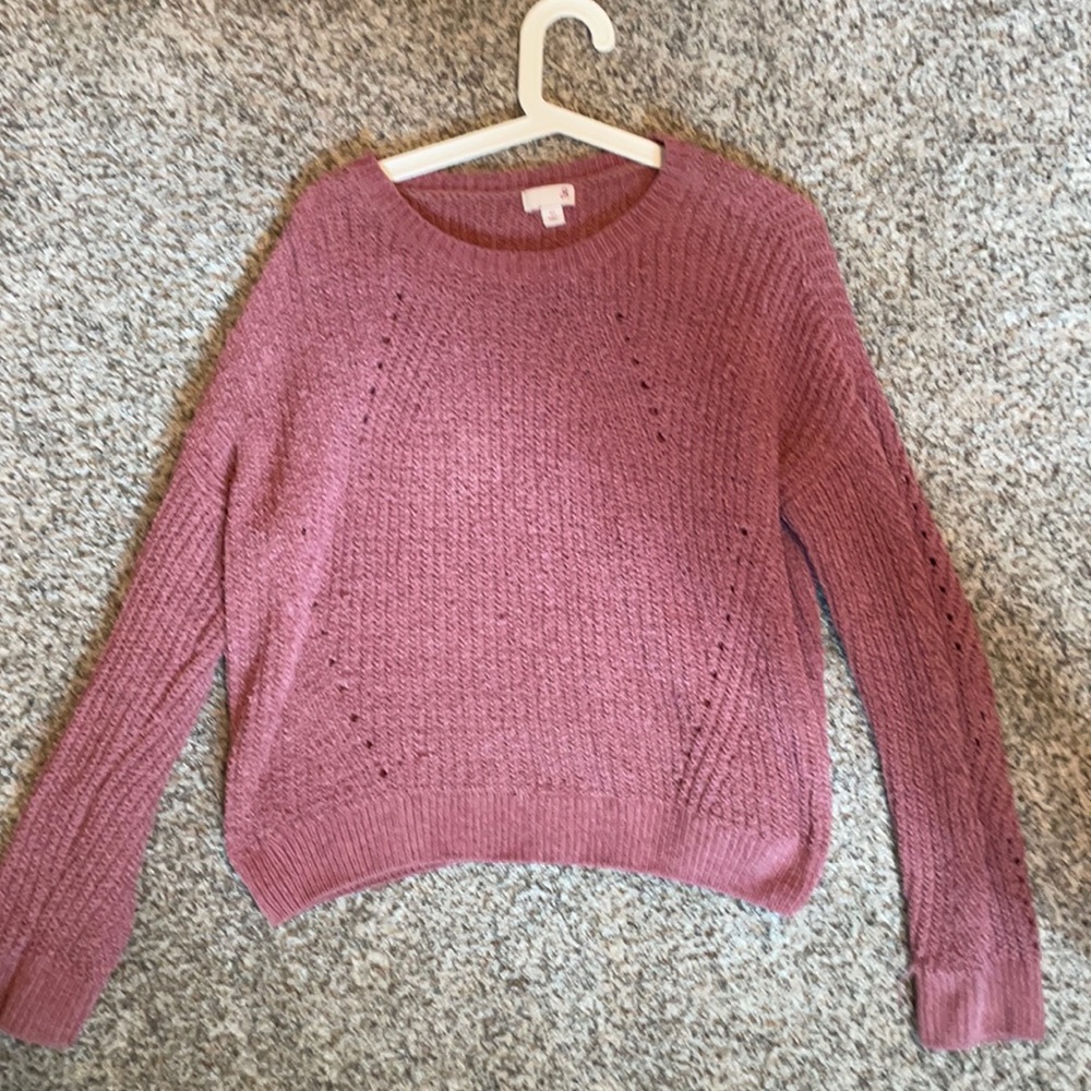 pink sweater